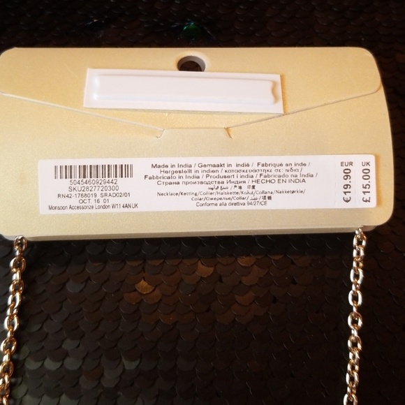 NWT  Black and Gold Necklace from Europe - Picture 5 of 5